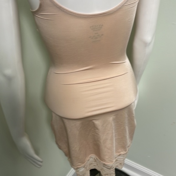 SPANX Red Hot Lace Full Slip Nude Small - Picture 10 of 11